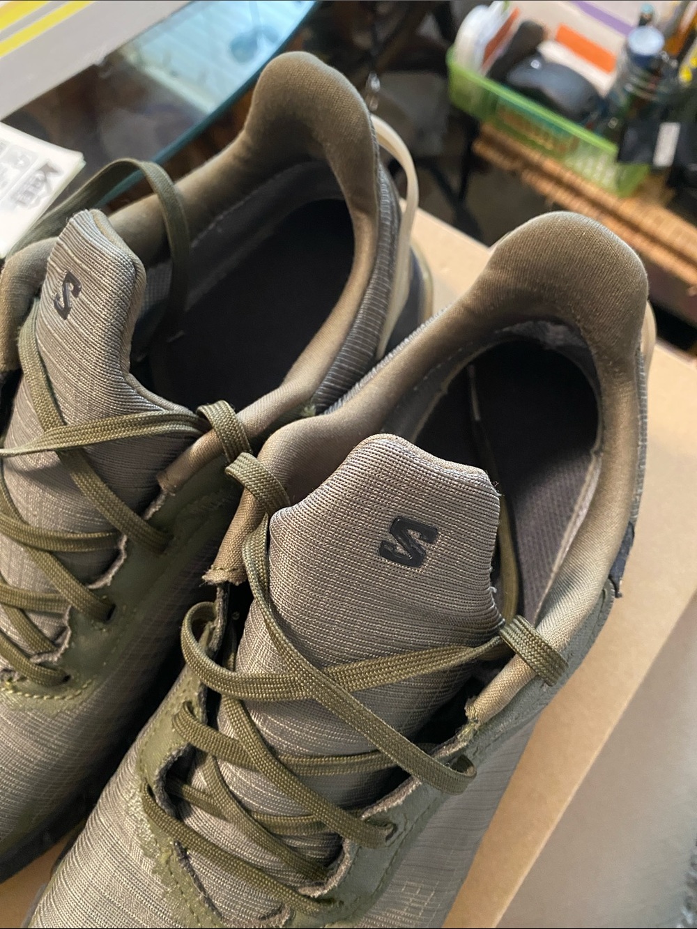 Salomon -Alphacross 4 GTX
Olive Green and Tan Trail Sneakers - Picture 6 of 7